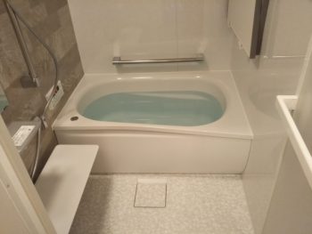 長くお使いでコンパクトだったお風呂がTOTOサザナで快適に生まれ変わりました。
