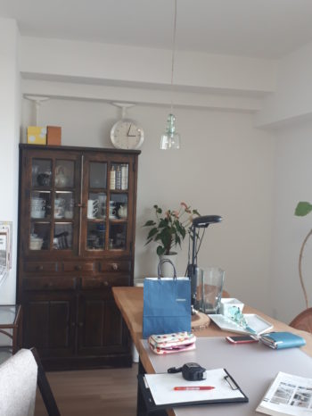 壁面に収納を新設しました