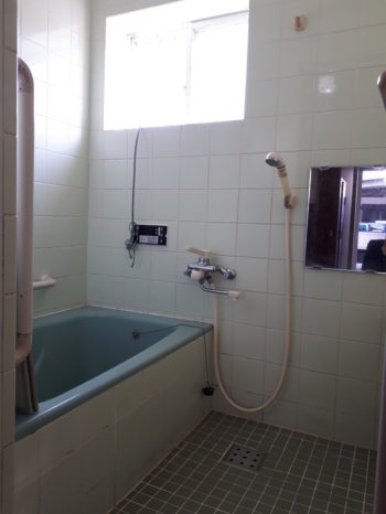 タイル貼浴室をユニットバスにしました