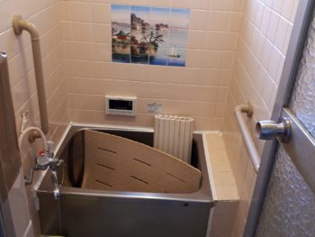 守口市　N様邸　浴室手すり新設リフォーム