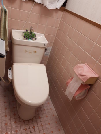 明るく掃除しやすいトイレになりました★